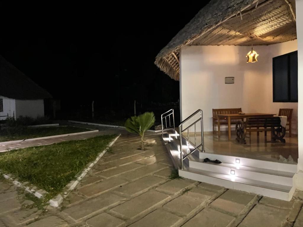 Jambo Beach Hotel Paje